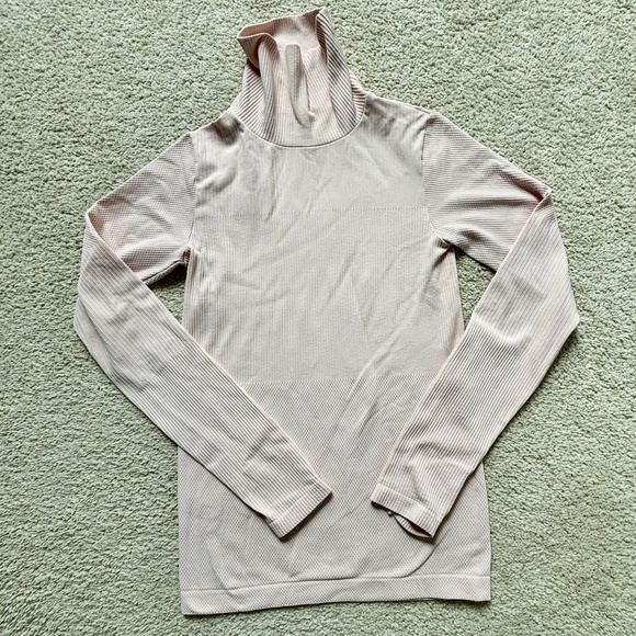 Pale pink Athleta ribbed turtleneck long sleeve top - Picture 1 of 10